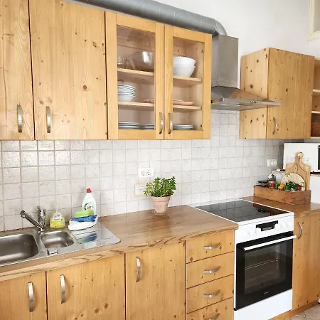 Apartma Raft, Daire *