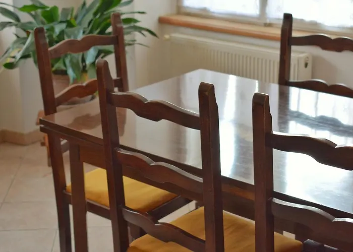 Apartma Raft, בובק